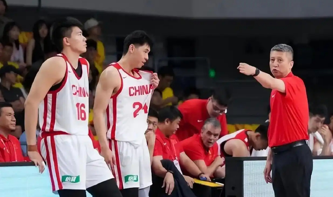 剑指四强-亚运男篮-中国男篮切莫轻视双核威胁 (中国剑亚洲四强的队伍是哪个省的)